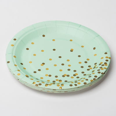 Schmutzige biologisch abbaubare AntiPappteller FSC mit goldenem Dot Design